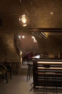 23. Pub